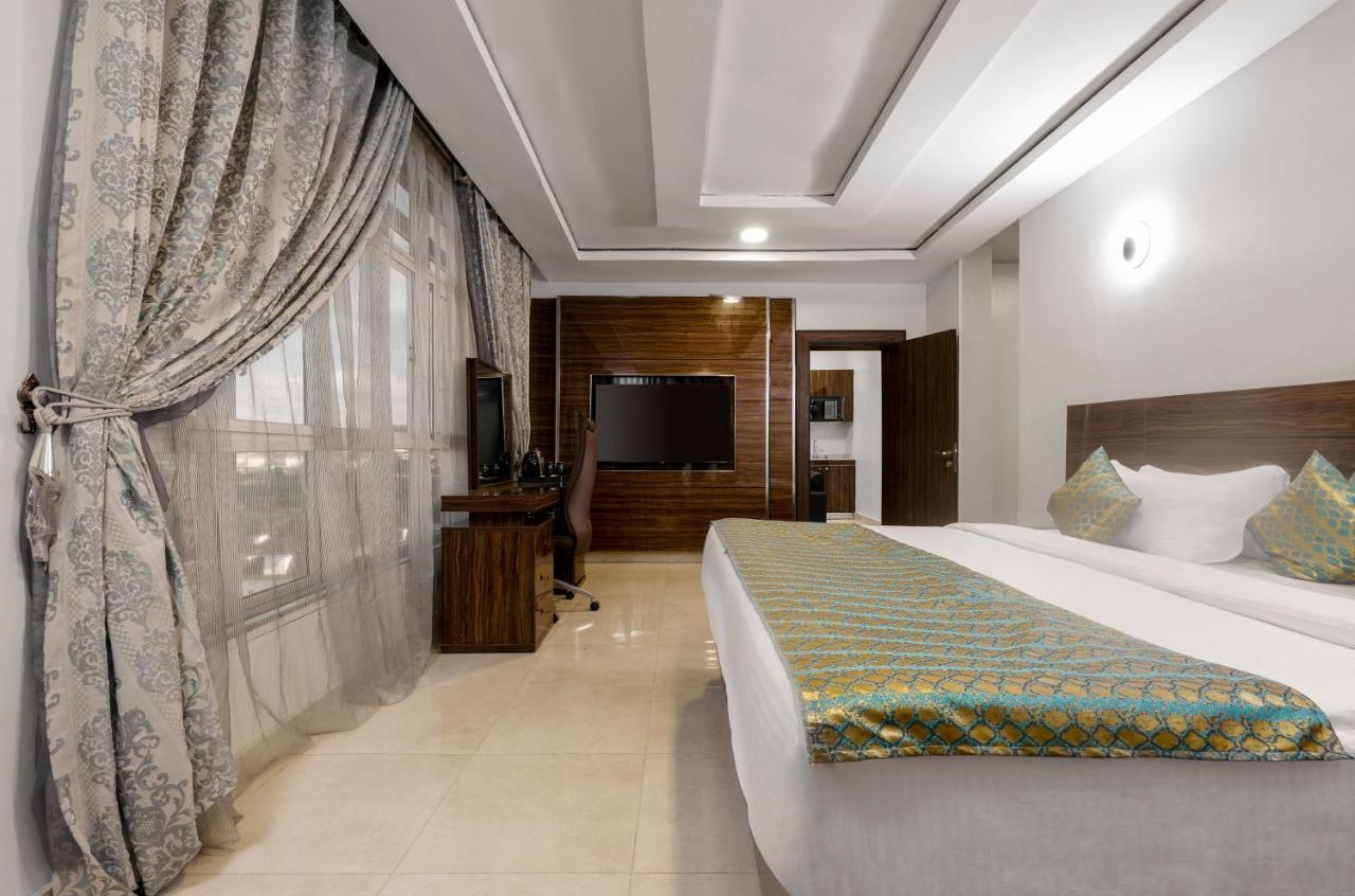 Aveon Hotel Абуджа Екстериор снимка