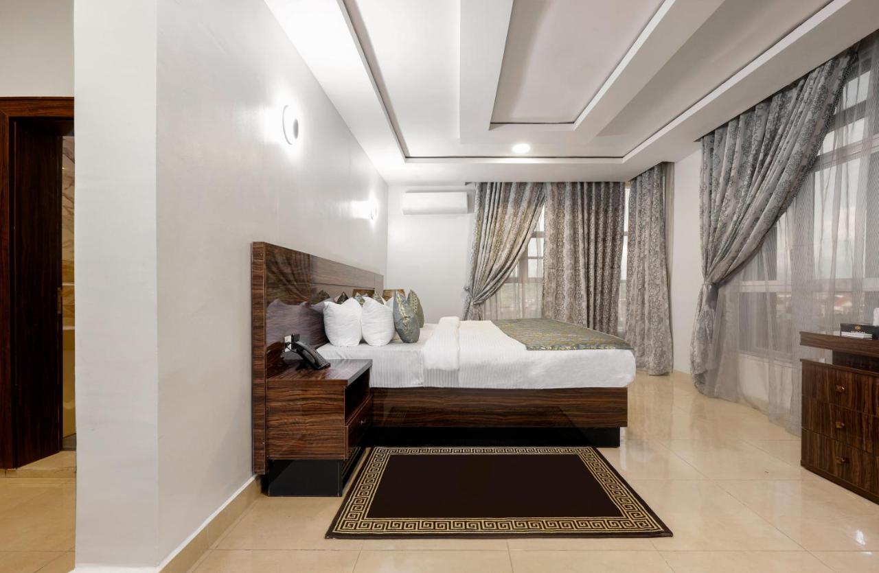 Aveon Hotel Абуджа Екстериор снимка