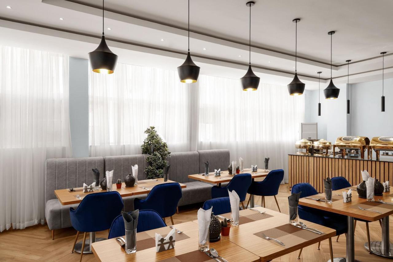 Aveon Hotel Абуджа Екстериор снимка