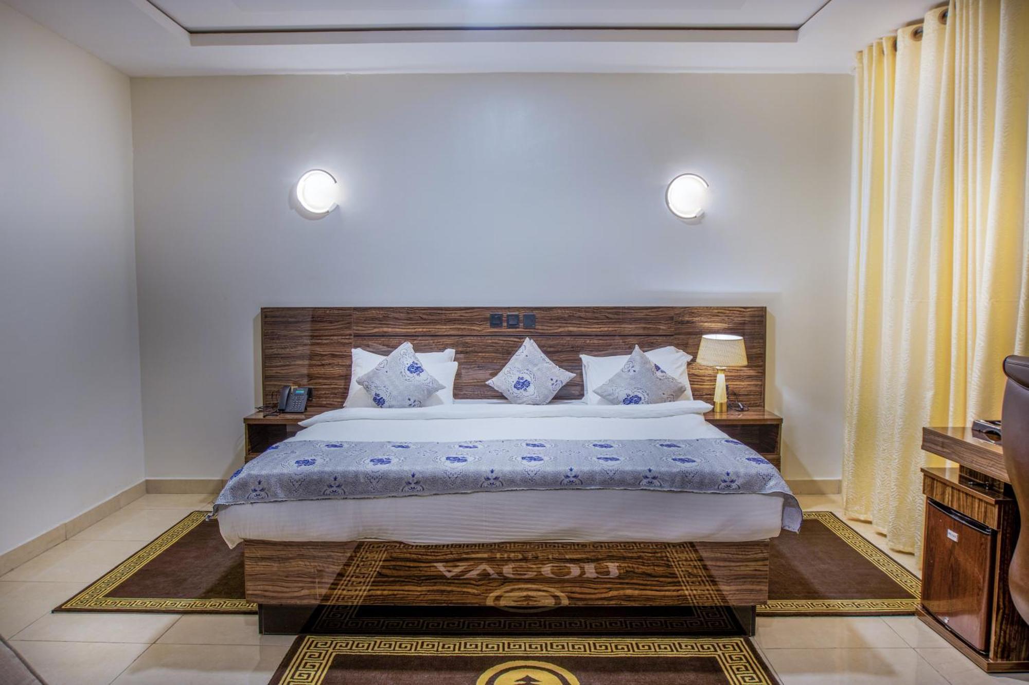 Aveon Hotel Абуджа Екстериор снимка