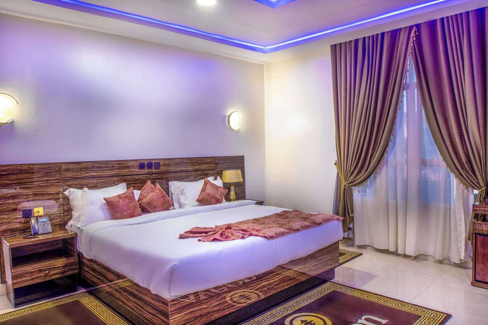 Aveon Hotel Абуджа Екстериор снимка