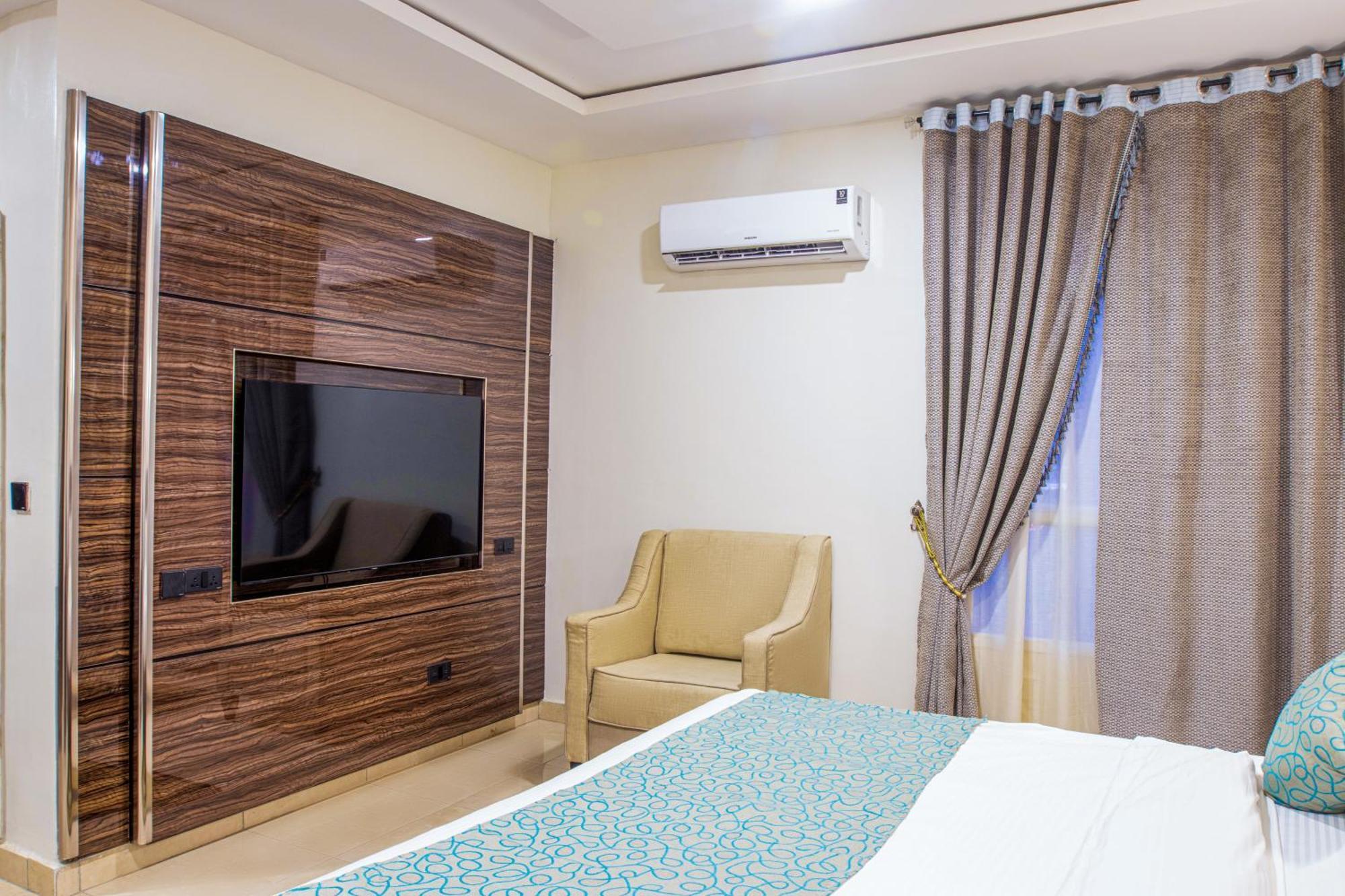 Aveon Hotel Абуджа Екстериор снимка