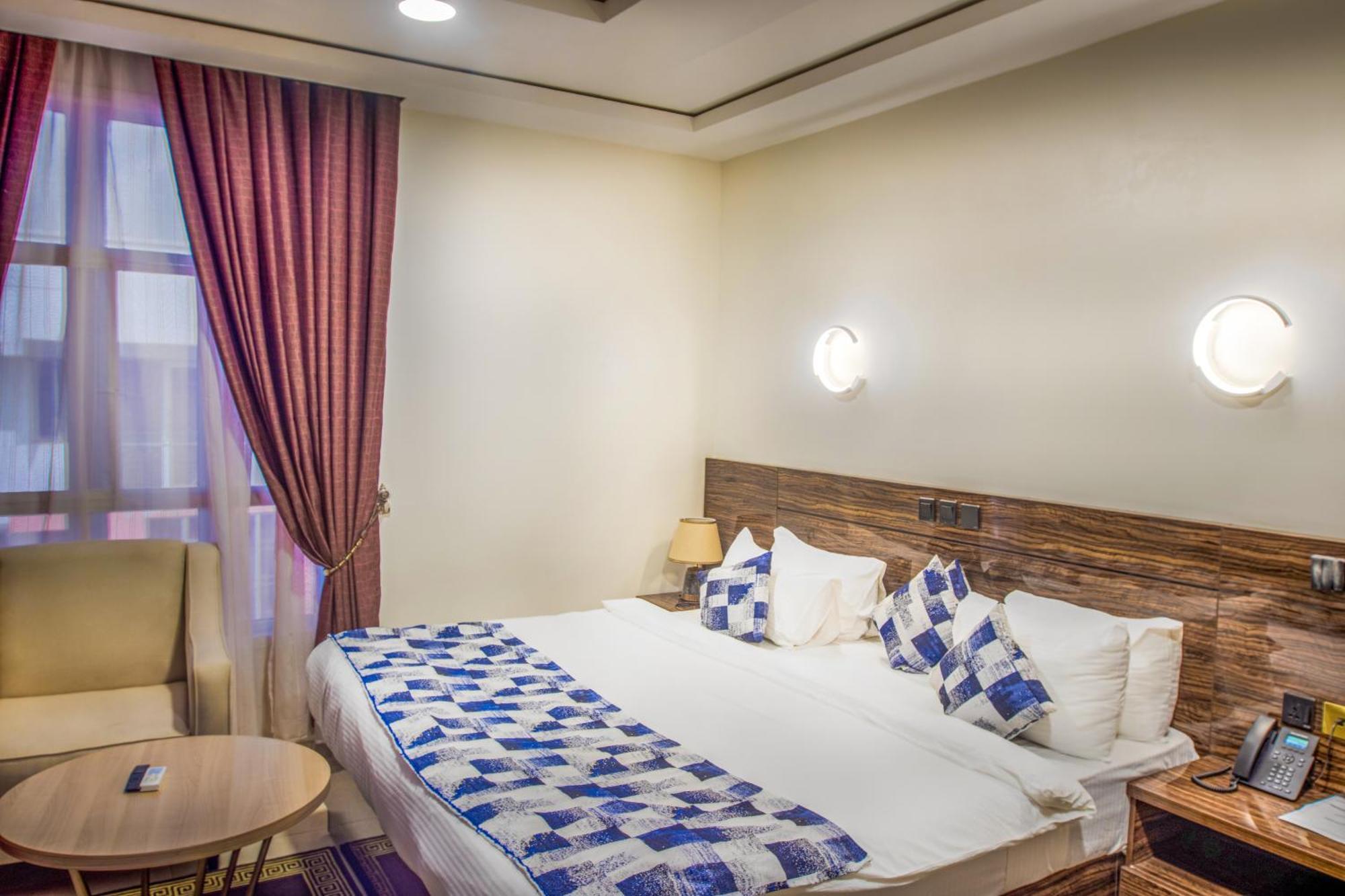 Aveon Hotel Абуджа Екстериор снимка
