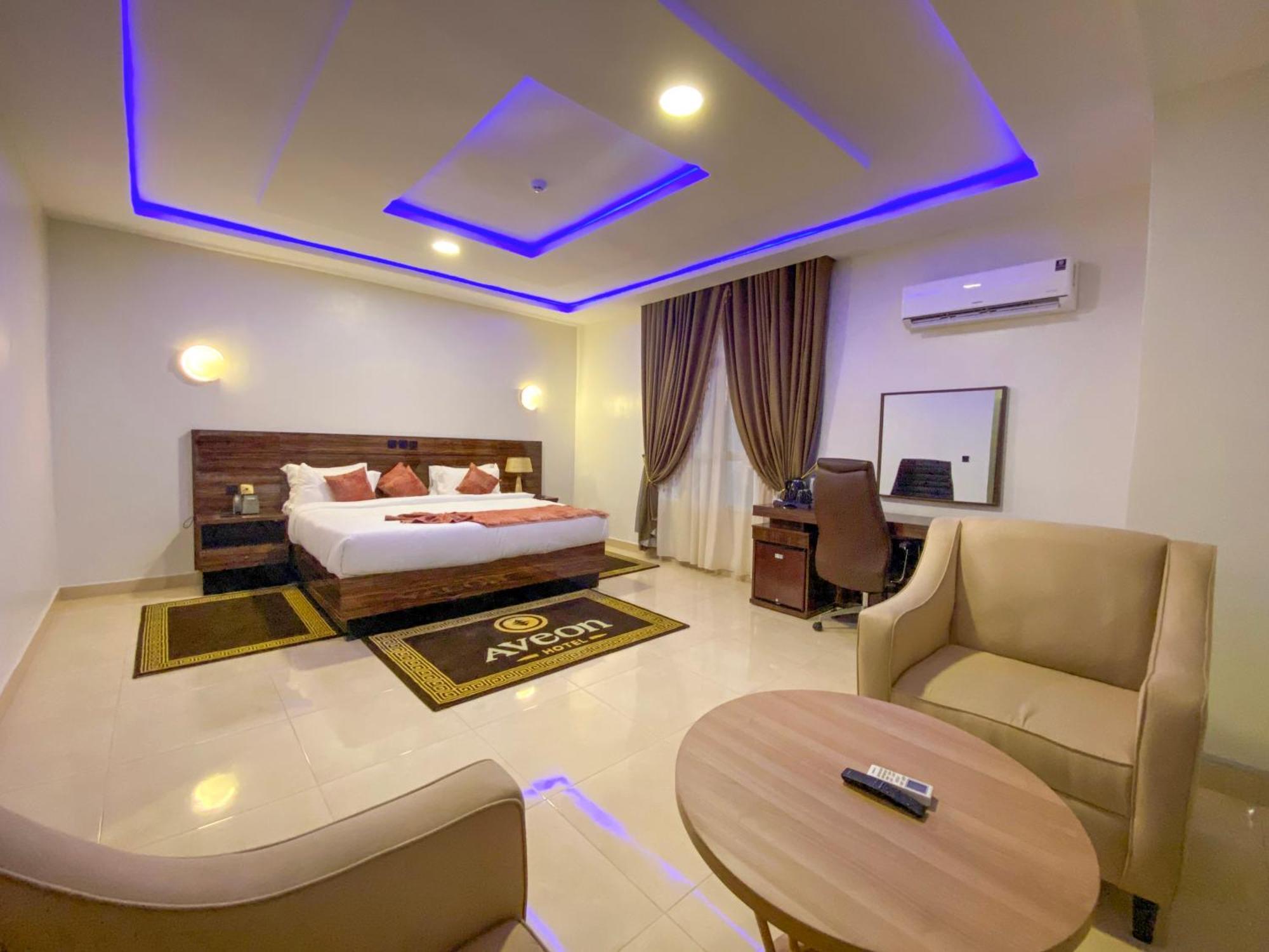 Aveon Hotel Абуджа Екстериор снимка